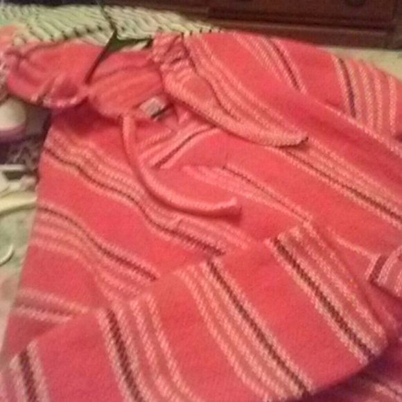 100 % acrilic pull over - Picture 2 of 2